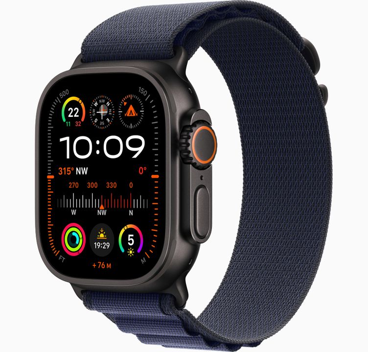 Apple Watch Ultra - Cellular - 49mm - Titanium Black with Black Loop Band